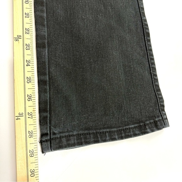 Aura From The Women At Wrangle Black Wash Denim Jeans Size 6R/SHT Flare Jeans - Picture 10 of 12